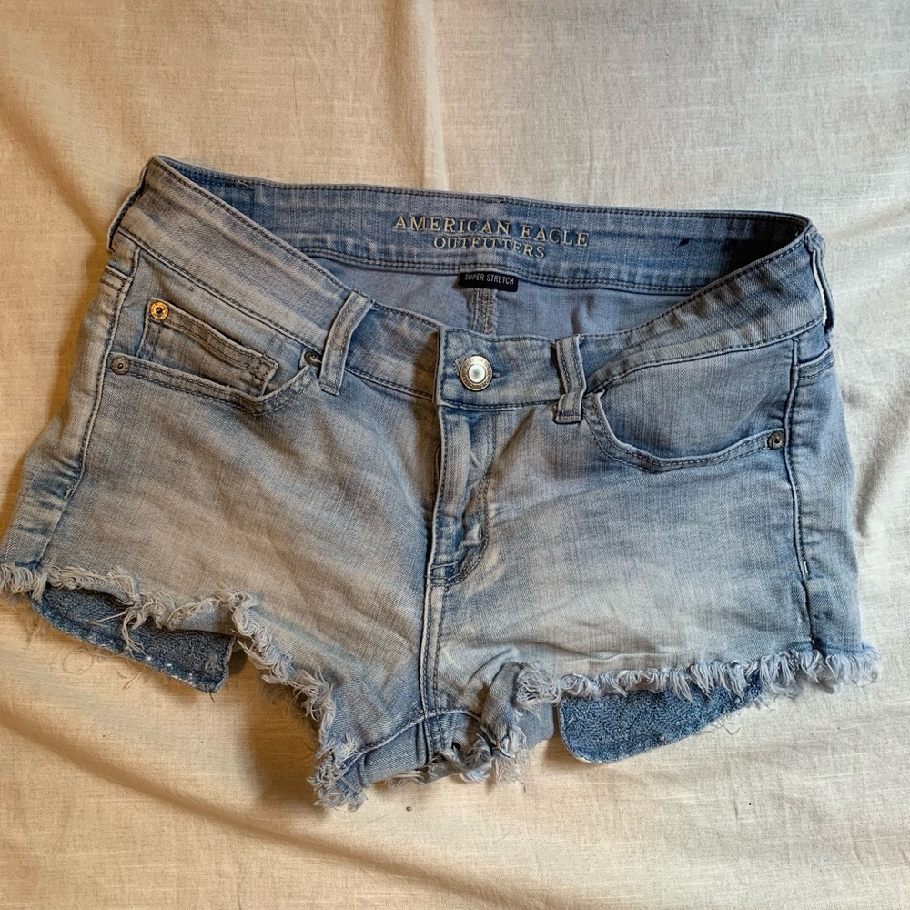 American Eagle Shortie Shorts Light Wash